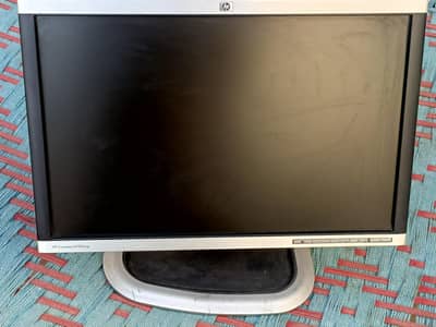 HP 19"  MONITOR