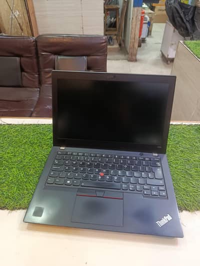 Lenovo ThinkPad X280 | Core i5 8th Gen | Ultra-Portable | Metal Body