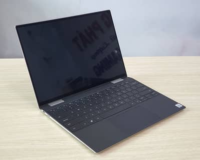 Dell Xps 13 , 7390 2 in 1, i5 10th gen 8/256 gb, 360 with touch screen