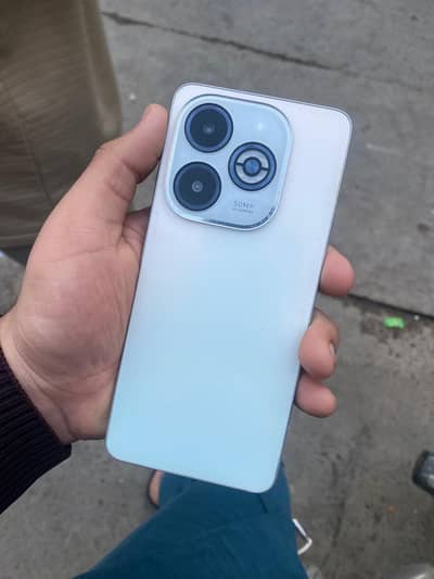 Infinix smart 8 plus 4/64