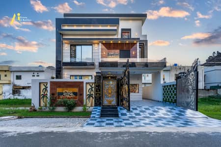 10 Marla Luxury House for Sale in VIP Block, Central Park Housing Scheme Lahore