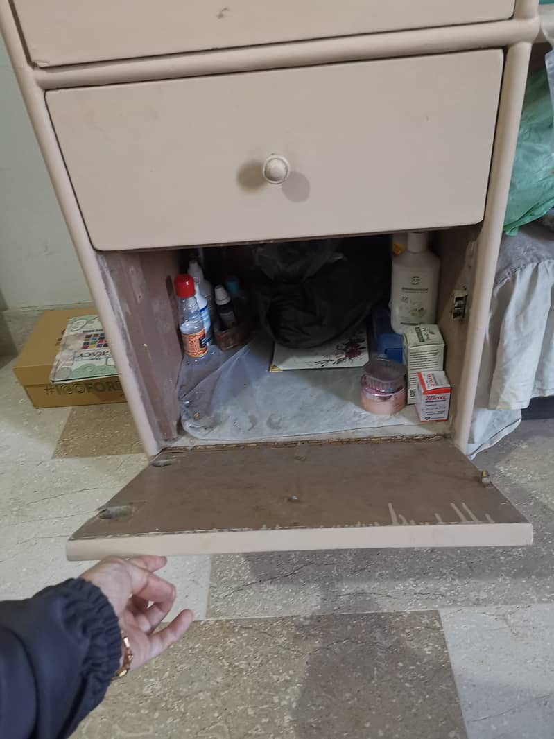 Lassani Dressing Table 1