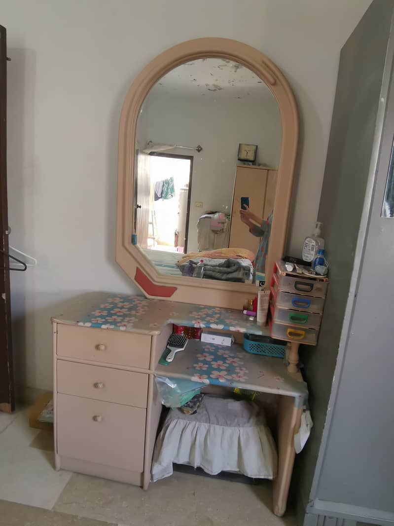 Lassani Dressing Table 3