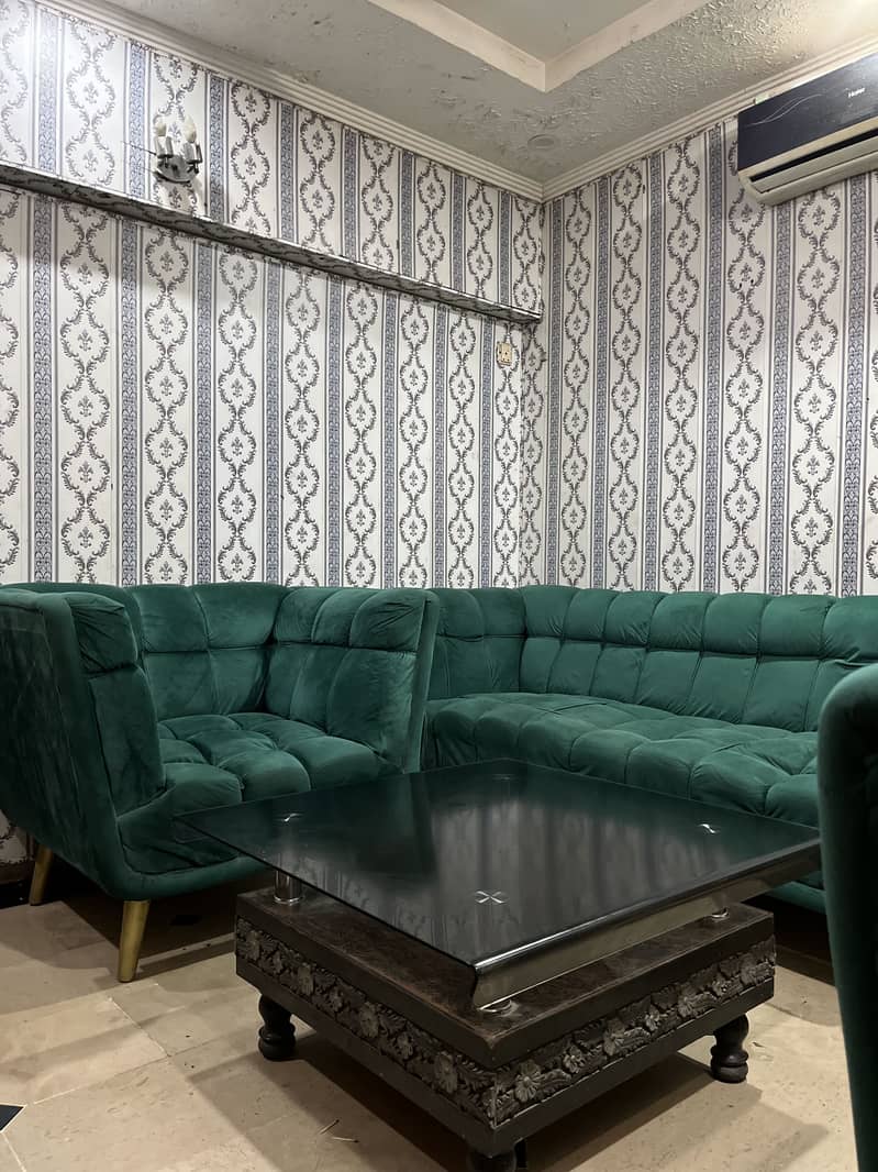 Sofa set with table 0