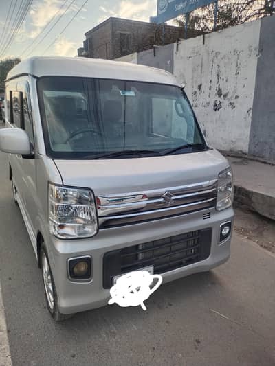 Suzuki every wagon in silver color