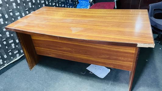 Office table for sale - urgent sale 5ft x 2.5 inch