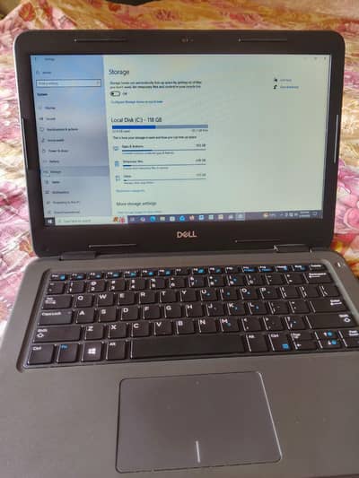Dell Latitude core i3 8th generation 8/128