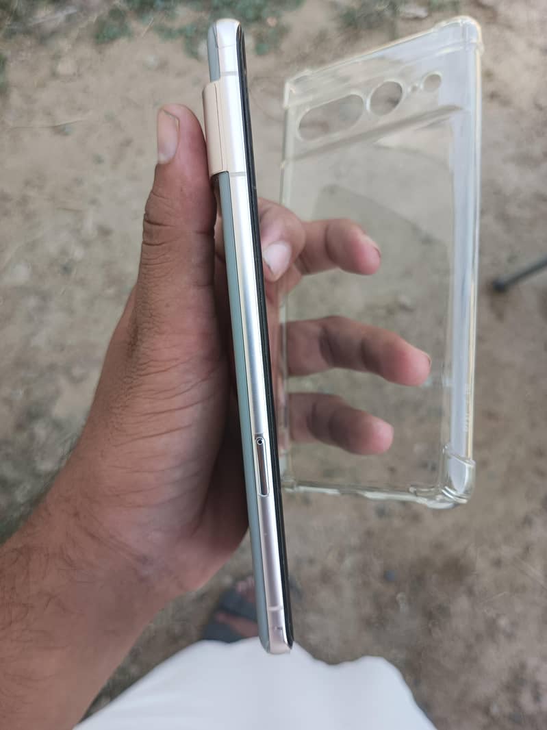 Google Pixel 7 pro 11