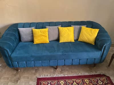 7 Seater Branded Sofa Set - Throw away price