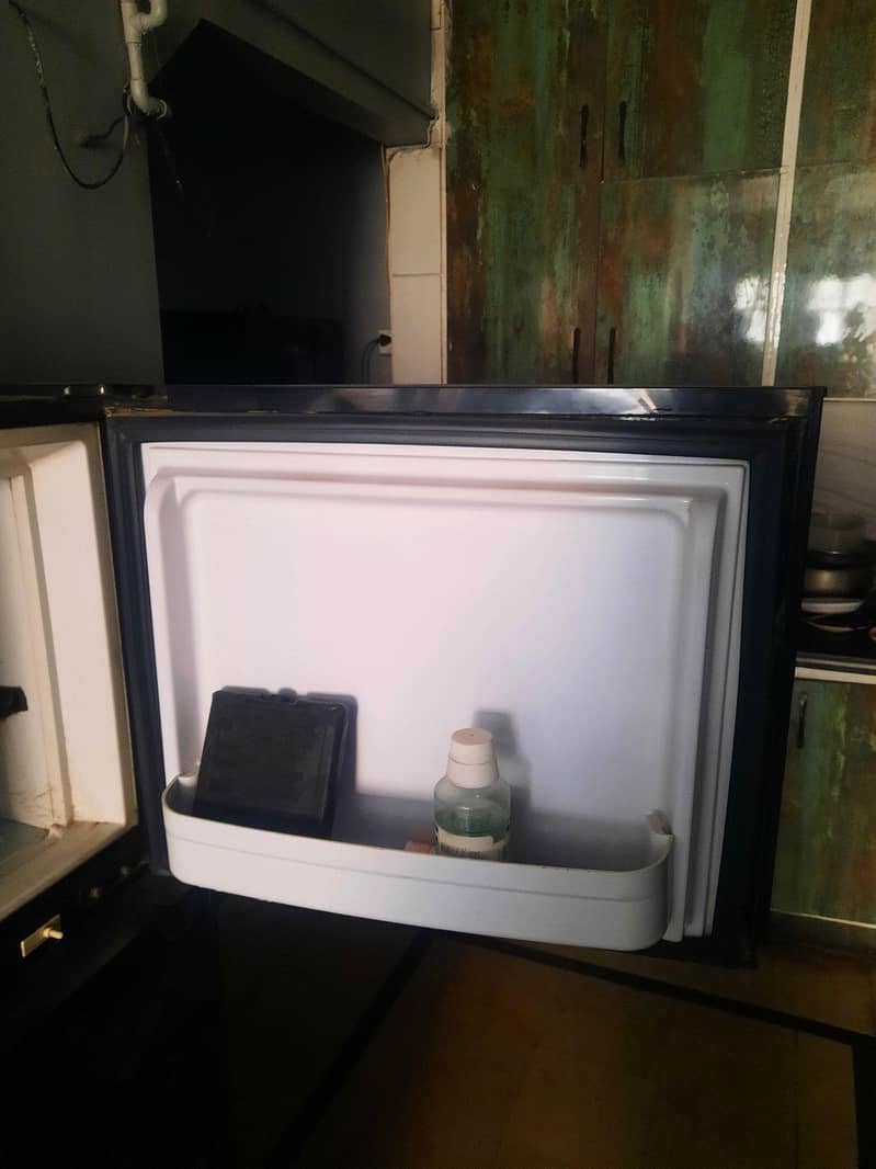 waves refrigerator 2