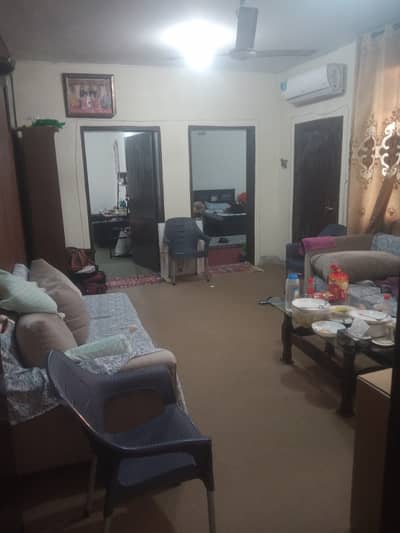 Main Cantt Upper portion Available for rent Excellent location Near mall of Lahore