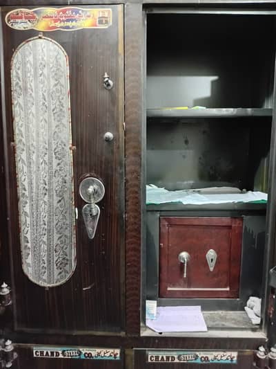 Lohay ki almari . . . Iron cupboard for sale