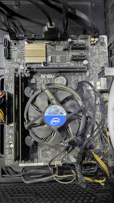 H110M + Core i7-6700 (16gb ddr4 ram)