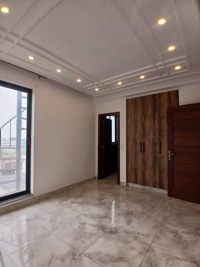 1 Bedroom Non Furnished Appartment Available For Rent Original Picture Original Price