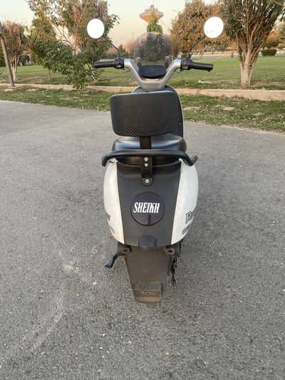 Roadking scooty for sale