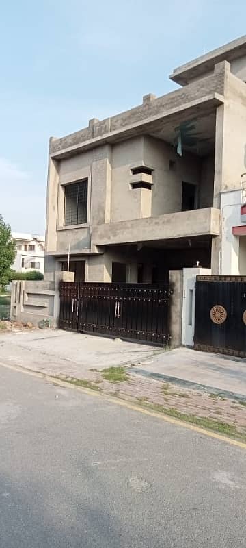 8 Marla House Solid Construction Grey Structure For Sale In Phase 1 Dream Gardens Lahore