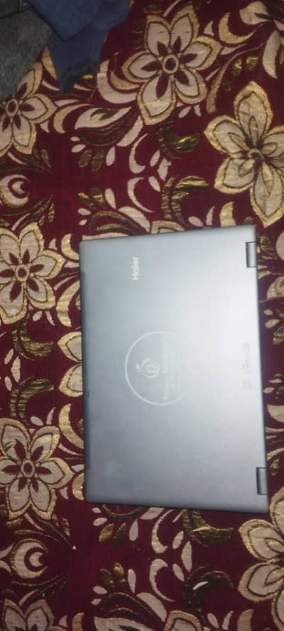 Haier Y11 C Touch and type 8 Gb Ram 1Tb Hard disk 4 to 6 hours battery