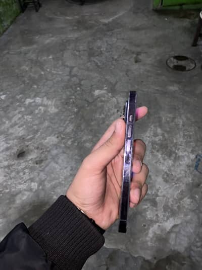 119,999 iPhone 14pro Non pta