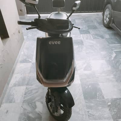 evee electric scootie