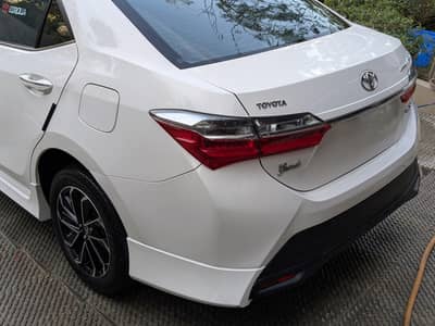 Toyota Corolla 1.8X CVT Grande Black Interior