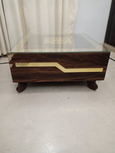 Drawing room center table