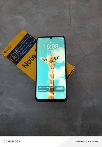 mob bulkul ok h sirif panal chang h mobile or box h his bhai ko Lana h