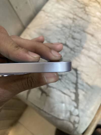 Iphone 14 ( simlocked )