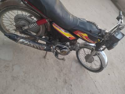 United motorcycle 2012 model all okay only clutch plate ka kam hone
