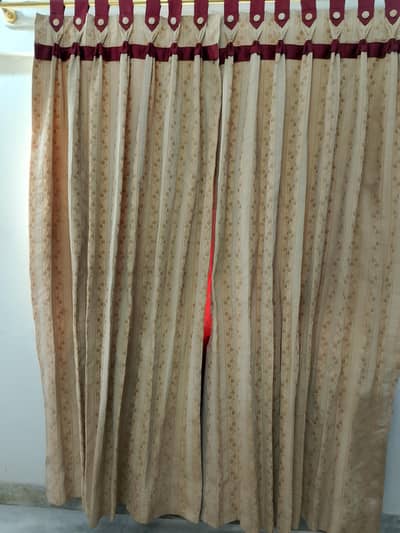 I'm selling 5 curtains (astar)