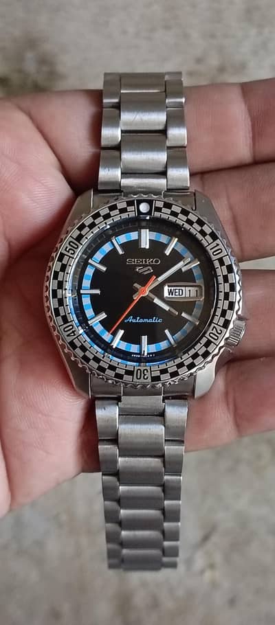 Seiko 5,fossil swiss made,casio day daye and seiko 5 tv shape