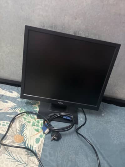 19" Fujistu Monitor