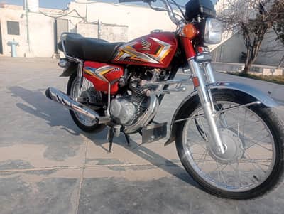 new bike lush condition use bilkul ni 03055584701 whatss app num