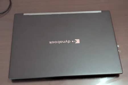 toshiba i7 11th 16Gb (03256785678)