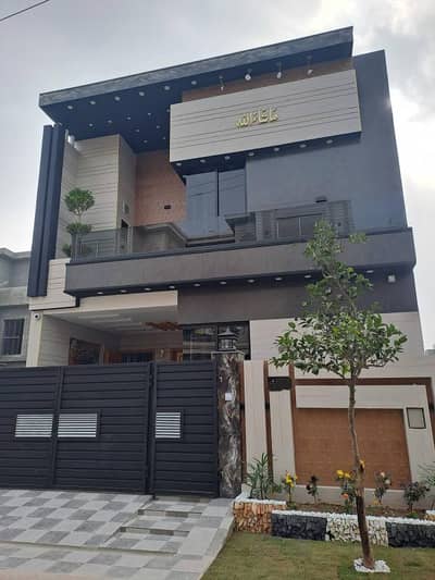 5 Marla Brand New 3 Bed | 4 Bath House for Rent | Park Facing in DHA Rahber