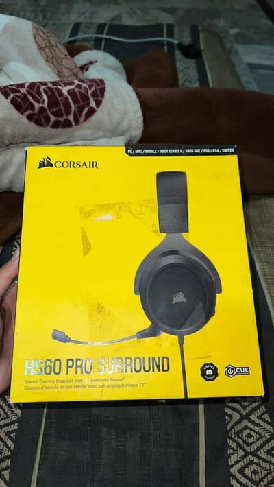 HS60 PRO SURROUND Gaming Headset — Carbon