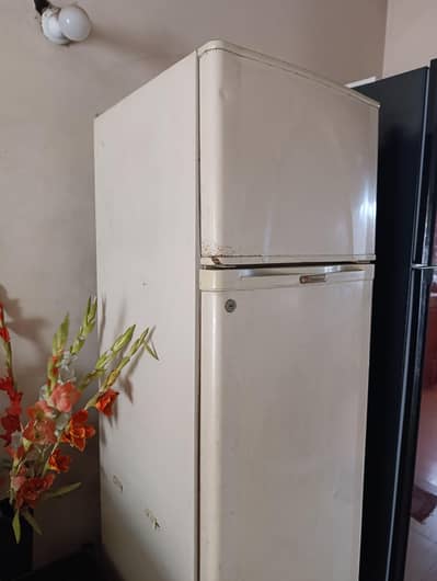 Dawlance Fridge 2 door in excellent working condition