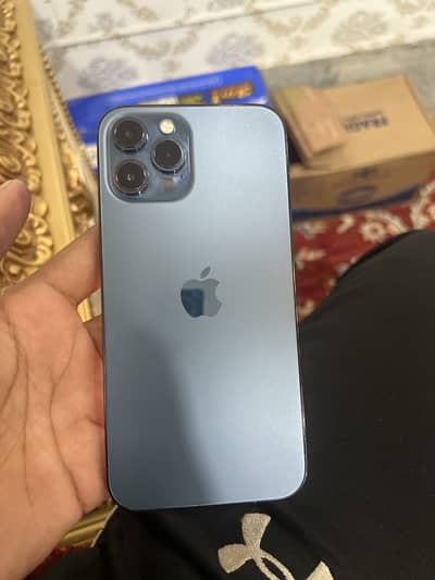 12 Pro max 256GB Bypass