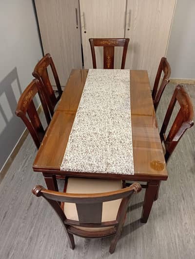 Dining Table with 6 chairs