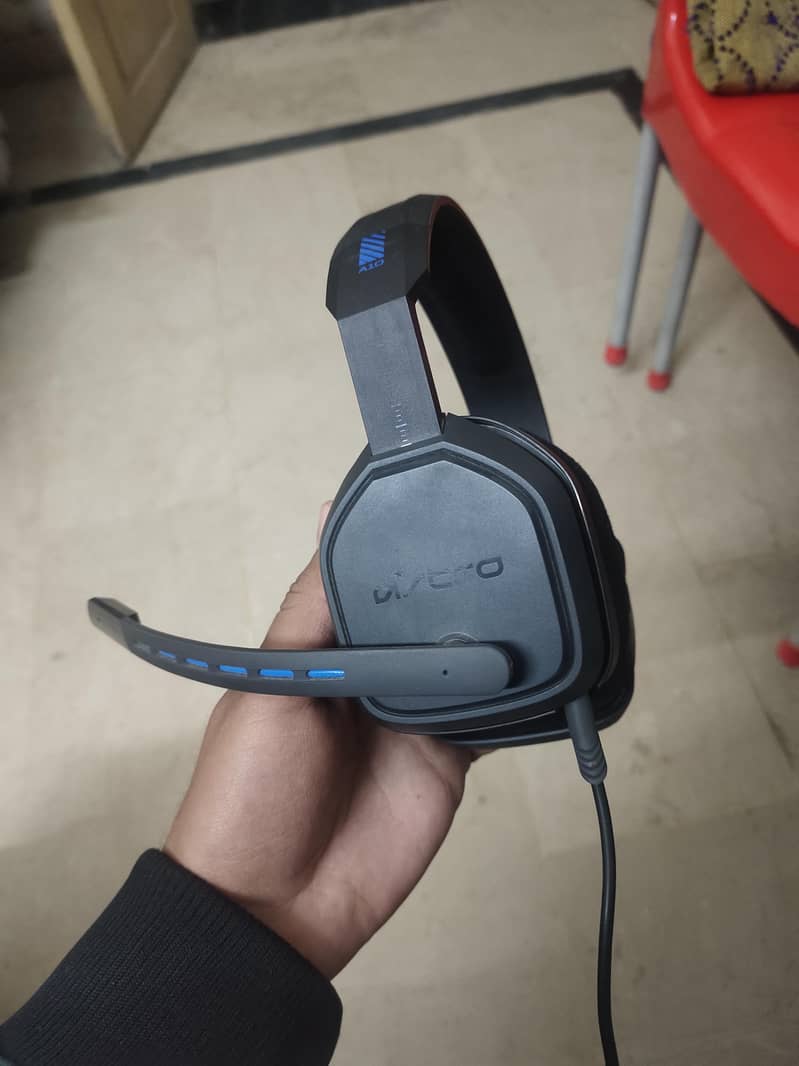 Astro A10 headset 2