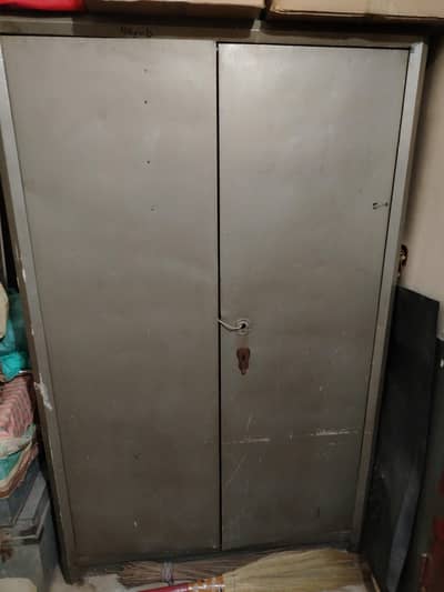 steel almirah