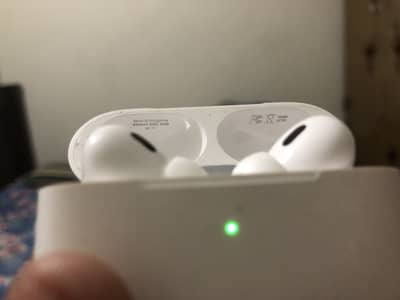 APPLE AIRPORDS PRO 2
