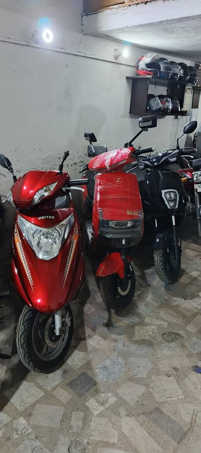 SCOOTY AVAILABLE BIKER ZONE ELECTRIC ENGINE  CALL 03166900271