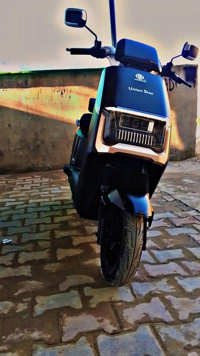 Electric Scooty ARGENT SALE