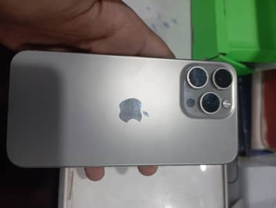 original iPhone 15 pro max ke parts arvble hai original panal four sal