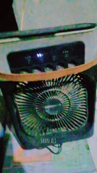 small air fan ealder and children used  with water spray