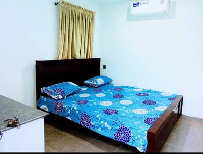 Furnished apartment *unmarried couple not allowed*