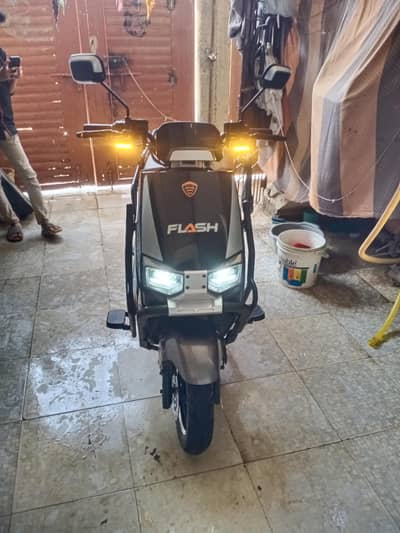 crown flash scooty only call