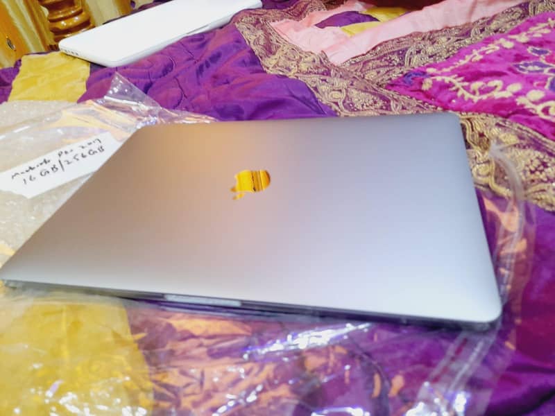Macbook pro 2017 0