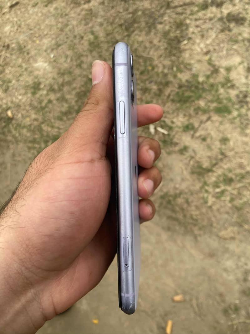 iPhone 11 1