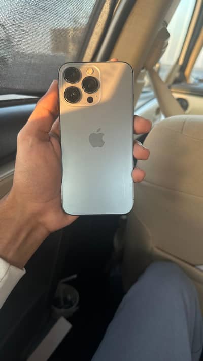 13 pro official pta approved 256 10/10 water pack